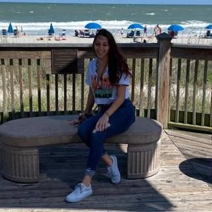 Meet your Posher, Kira